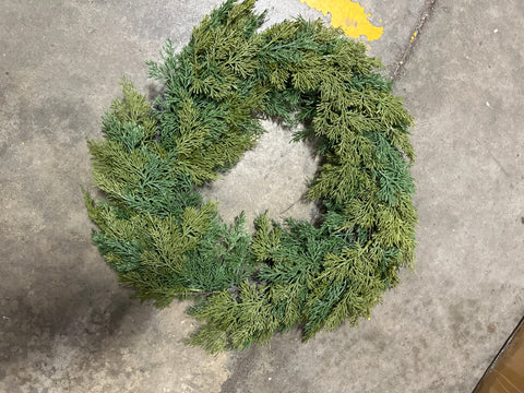 22”-24” Cedar Wreath Christmas decor